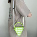 Diamantförmige tragbare Mini-Umhängetasche aus Silikon – Bild 4