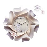 Kreative Wanduhr. Reine handbemalte Wanduhr – Bild 3