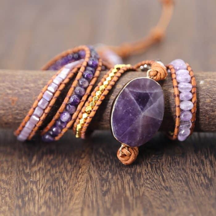 Handgefertigtes Boho-Armband mit natürlichem Amethyst für Damen – Bild 4
