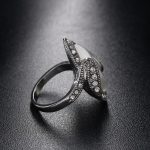 Vintage versilberter weißer großer ovaler Opalring für Frauen – Bild 4