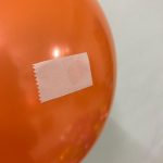 5 Rollen kleiner doppelseitiger Klebeballon, abnehmbares, nicht abfärbendes Klebeband, 100 Kapseln – Bild 6