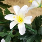 Künstliche Blumen-Wandbehang-Lilien-Blumen-Ranken-Korb-Blumen-Party-Dekorationen – Bild 9