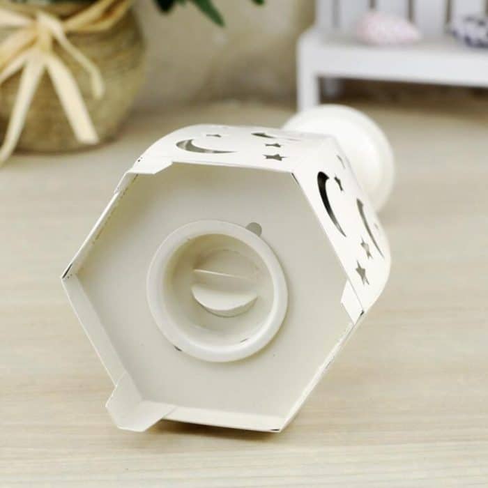 Nachtlicht aus Eisen, ländliche Retro-Windlicht-Kerzendekoration – Bild 4