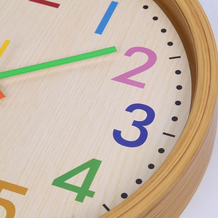 12 Zoll Wohnzimmer Kreative Farbe Holzmaserung Wanduhr Quarzuhr Klassenzimmer Kinder Persönlichkeit Wanduhr – Bild 4