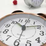 Metallqualität, stummgeschalteter, leuchtender Wecker, klassische Doppelglockenuhr – Bild 4