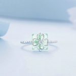 Grüner vierblättriger Kleeblattring aus Sterlingsilber S925, weiß vergoldet – Bild 3