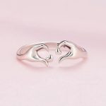 Romantischer Ring aus Sterlingsilber S925 mit Herz-Geste zum Öffnen – Bild 2