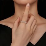 Ring aus Sterlingsilber mit S925-Beschichtung, vergoldeter Reihen-Moissanit-Ring – Bild 5