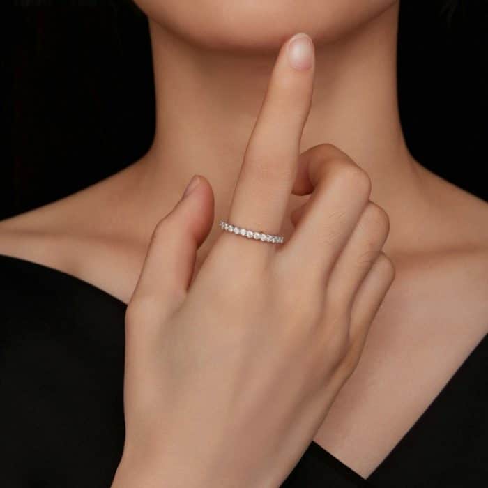 Ring aus Sterlingsilber mit S925-Beschichtung, vergoldeter Reihen-Moissanit-Ring – Bild 5