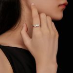 Funkelnder, mit Weißgold vergoldeter Moissanit-Herzring aus Sterlingsilber S925 – Bild 5