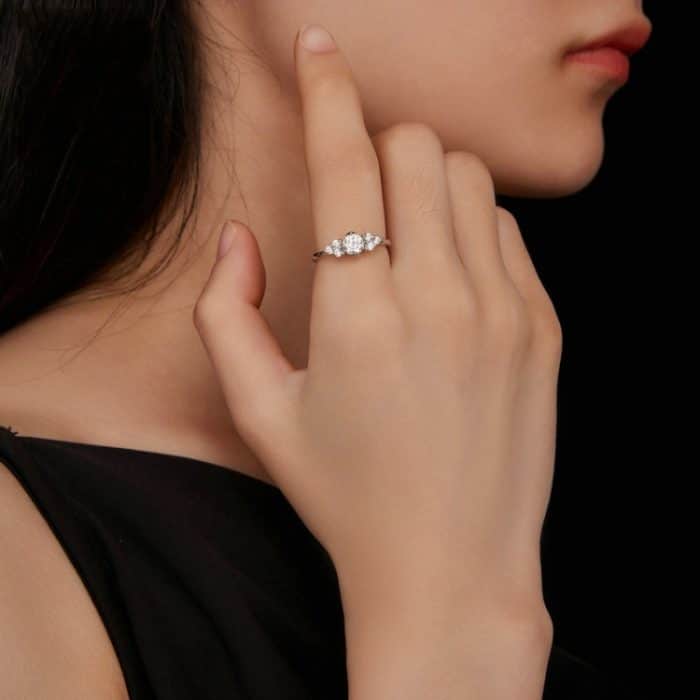 Funkelnder, mit Weißgold vergoldeter Moissanit-Herzring aus Sterlingsilber S925 – Bild 5