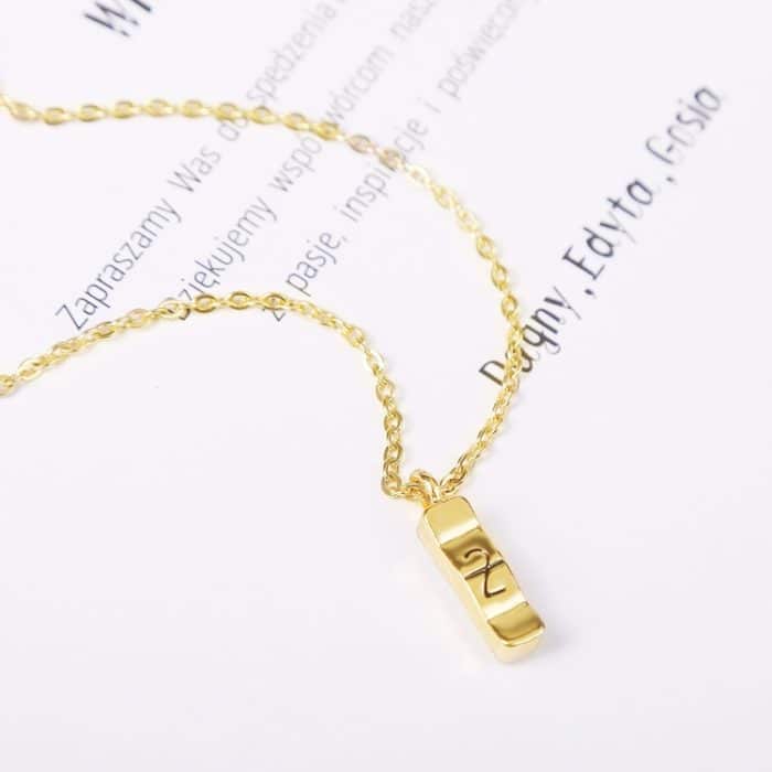 Übertriebene Halskette im Hip-Hop-Stil mit Schlüsselbeinketten – Bild 4