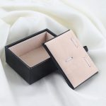 3-teiliges Manschettenknöpfe- und Krawattenklammer-Set mit Litschi-Muster, Verpackung, Schmuckschatulle – Bild 4