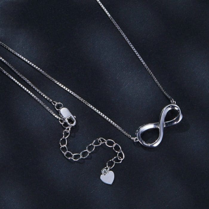 Sterlingsilber vergoldete Mobius-Ring-Moissanit-Halskette – Bild 5