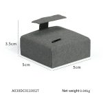 Grauer Schmuckständer aus Mikrofaser für Schmuck-Requisiten – Bild 5