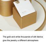 Schmuckständer aus Mikrofaser für Schmuck-Requisiten – Bild 3