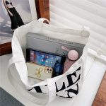 Damen-Tasche mit bedrucktem Buchstaben-Canvas, einzelne Schultertasche – Bild 7