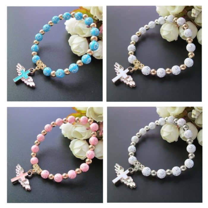 Goldgeprägtes Acryl-Engel-Kreuz-Perlenarmband – Bild 2