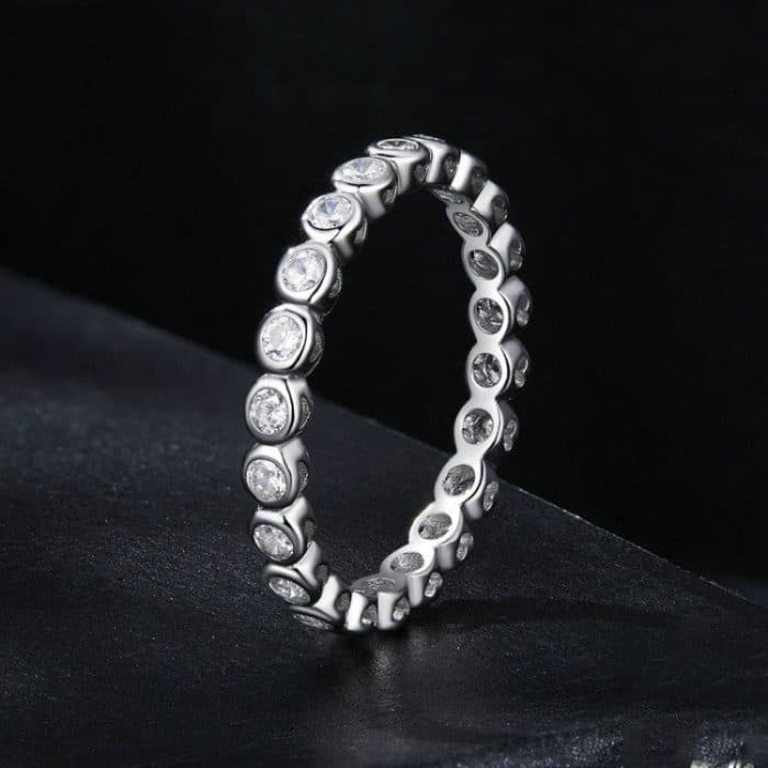 S925 Sterling Silber Funkelnder, mit Moissanit platinierter Ring – Bild 3