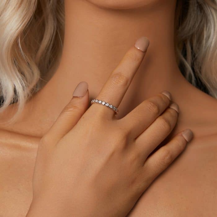 S925 Sterling Silber Funkelnder, mit Moissanit platinierter Ring – Bild 6