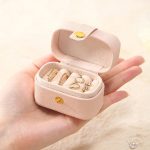 Mini-Ringbox, tragbare Schmuckschatulle, PU-Leder, Ohrring-Schmuck-Aufbewahrungsbox – Bild 4