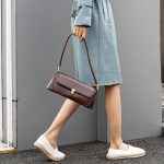 Damen Vintage Baguette Achseltasche Schultertasche – Bild 8