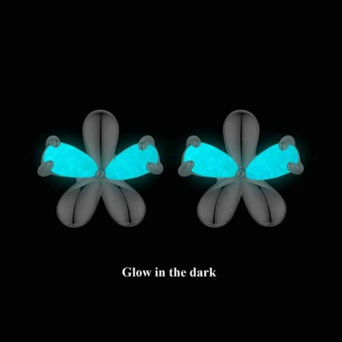 S925 Sterling Silber platinierte leuchtende Blumen-Ohrstecker – Bild 5