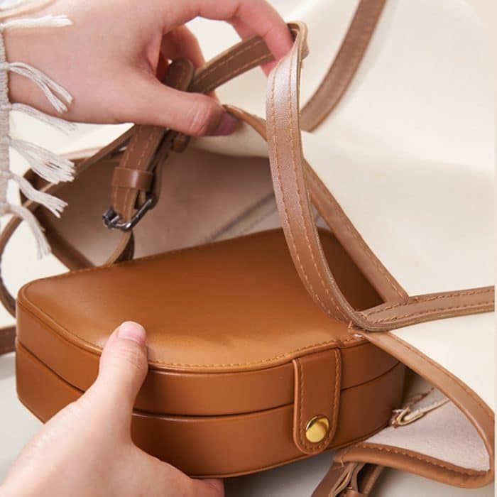 Doppelschichtige PU-Schmuckaufbewahrungsbox, halbrunde, tragbare Ohrring-Halsketten-Ring-Organizer-Box – Bild 6