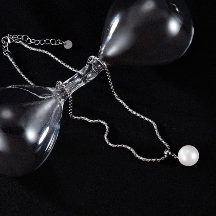 Einfache Halskette mit Glasperlen-Anhänger – Bild 2