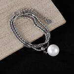 Einfache Halskette mit Glasperlen-Anhänger – Bild 4