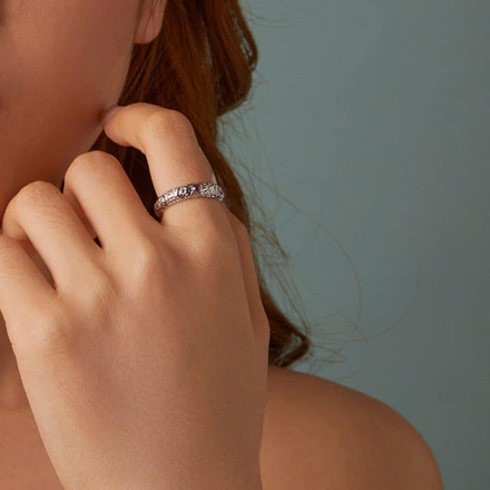 BSR604 S925 Sterling Silber Platinierter Ring mit Retro-Texturmuster – Bild 6