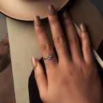 SCR1075 S925 Sterling Silber Oxidierter Retro Eleganter Schwarz-Weiß-Blumenring – Bild 5