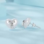 S925 Sterling Silber Platin-Plattierte Herzförmige Ohrringe Schleifenknoten Ohrringe – Bild 4