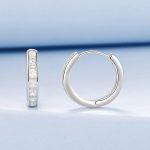 S925 Sterling Silber Platinierte glänzende quadratische Zirkonia Ohrringe – Bild 2