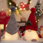 Gestrickte Spitzmütze Gnom Figur mit Lichtern Weihnachtsdekoration – Bild 5