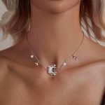 Elegante Perlenkette aus Kupfer mit Stern und Mond – Bild 5