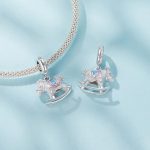 S925 Sterling Silver Platinum-Plated Cute Toy Trojan Horse Pendant – Bild 2