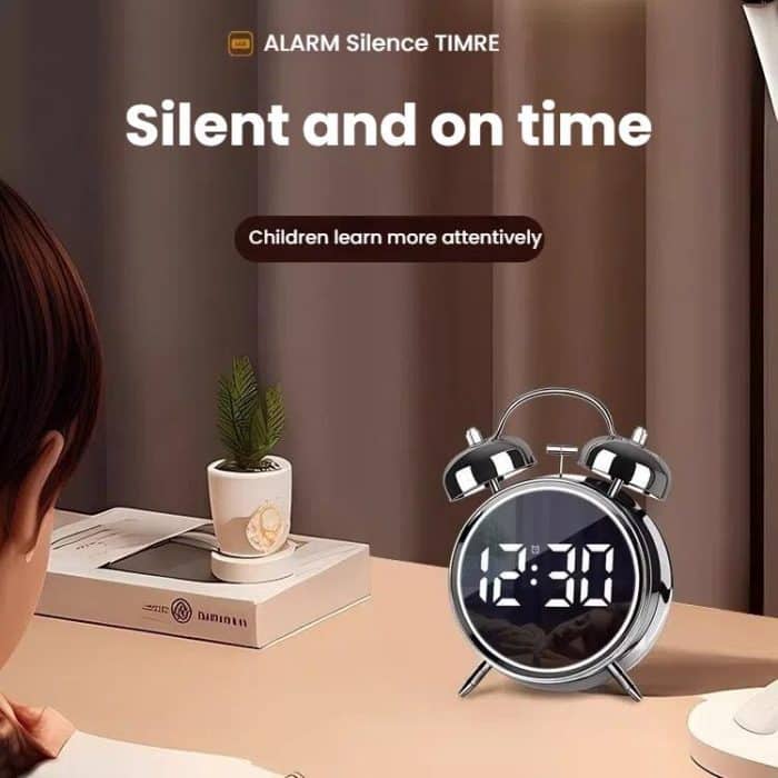 12/24H LED Screen Alarm Clock Loud Metal Clock With Night Light Plug-In Children Clock – Bild 3