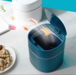 Haushalts-Mini-Desktop-Mülleimer mit abgedeckter Schmutzaufbewahrung, Reinigungszylinderbox, Push-type, Flip Lip – Bild 5