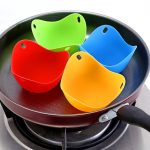 3 PCS Silikon Eierkocher Eierhalter Küchenwerkzeuge Pfannkuchen Kochgeschirr Backgeschirr Dampf Eier Teller Tablett, Green, Red, Blue, Yellow, 4 pieces of steamed egg – Bild 6