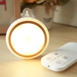CL037 Warmweißes Licht Infrarot-Fernbedienungs-LED-Nachtlicht, USB Aufladen Schlafzimmer Wandleuchte, Fernbedienung Abstand: 3-5m