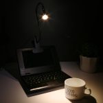 3W 360-Grad-Drehung USB-Metall-LED-Licht mit flexiblem Hals und warmweißem Licht mit Schalter und Clip – Bild 10