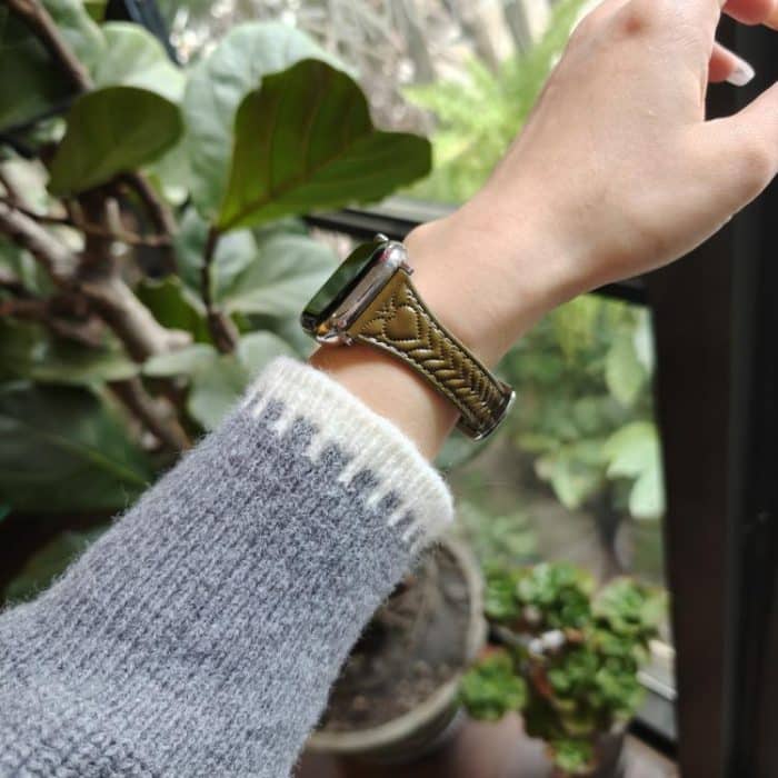 Uhrenarmband aus geprägtem Leder in Herzform – Bild 6