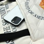 Die Outdoor-Picknickmatte kann als Umhängetasche verwendet werden und ist leicht zu tragen, 100 x 150cm Oxford Cloth – Bild 7