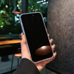 Glänzende, farbbeschichtete, stoßfeste MagSafe-Telefonhülle – Bild 3