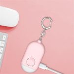 130 dB IP44 wasserdichter wiederaufladbarer Anti-Wolf-Alarm, Taschenlampe, intelligenter persönlicher Alarm, englische Verpackung – Bild 9