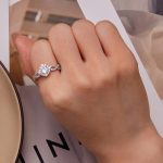 Ring aus Sterlingsilber mit S925-Weißgoldbeschichtung und Zirkonia-Unendlichkeitssymbol – Bild 4