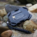 ZEEKER Metall-Kartenhalter, RFID, multifunktionales EDC-Geldbörse, großes Fassungsvermögen, minimalistischer Kartenhalter mit Flaschenöffner-Funktion, Red, Green, Blue, Black, Grey, Silver Brushed, Black Brushed, Gray Brushed – Bild 5