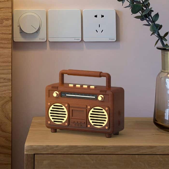 BT21 Retro USB-Flash-Laufwerk FM-Radio Kabelloser Bluetooth-Lautsprecher – Bild 7